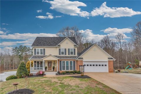 137 Whispering Pines Drive sold home in Whispering Pines, Forest City, NC