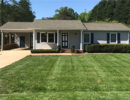 2372 Starbrooke Drive sold home in Betts Brooke, Newton, NC