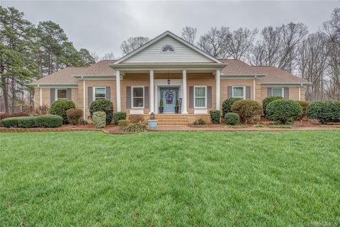 200 Cottonwood Drive sold home in Cottonwood Acres, Mount Holly, NC