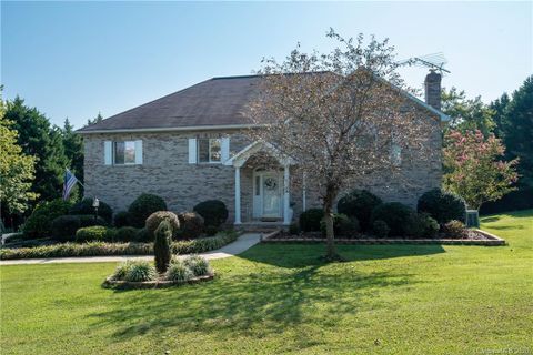 809 Deal Farm Lane sold home in Dusty Ridge, Taylorsville, NC