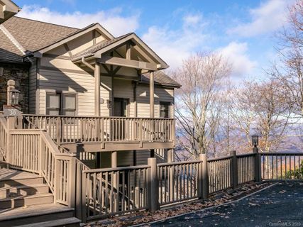 30 Club Villa Court B/4
