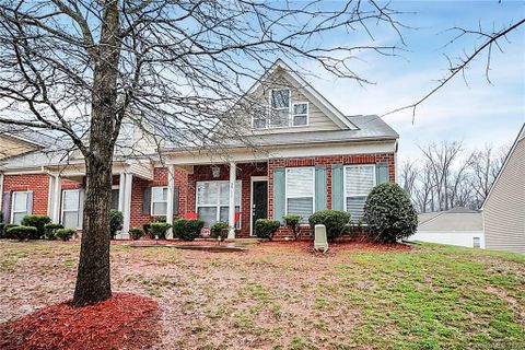 2711 Meadow Knoll Drive sold home in Meadow Hills, Charlotte, NC