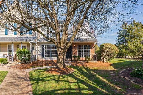8207 Golf Ridge Drive sold home in Crestview, Charlotte, NC