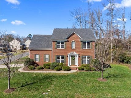1004 Sora Lane