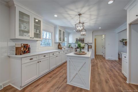 200 Belwood Drive