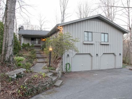 3020 Chestnut Tree Road