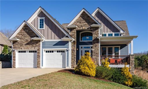 16 Magnolia Farms Drive sold home in Magnolia Farms, Asheville, NC