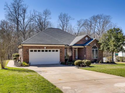 4876 Sherborne Drive sold home in Clare Haven, Harrisburg, NC