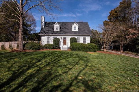 1648 Apple Tree Lane