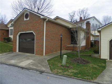 133 Exeter Court Unit# 8