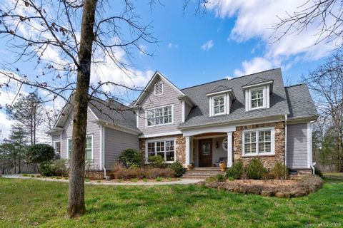 6220 Snow White Field Road sold home in Waxhaw Meadows, Waxhaw, NC