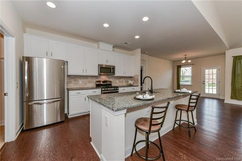 1609 Schiller Drive