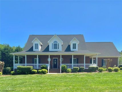 403 Patrick Henry Court sold home in Patriots Crossing, Lake Wylie, SC