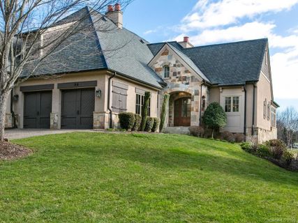 Previously sold for $978,400