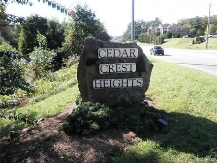 312 Cedar Crest Drive sold home in Cedar Crest Heights, Asheville, NC