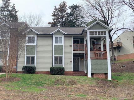 3260 Carlyle Drive
