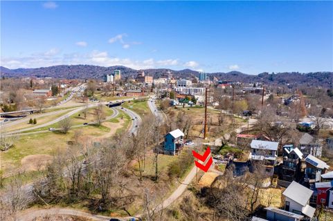 99999 Club Street sold home in Chicken Hill, Asheville, NC