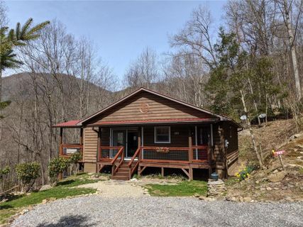285 Emerald Lane sold home in Fie Top Woodlands, Maggie Valley, NC
