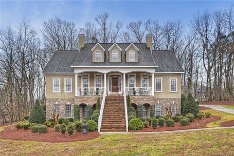 826 Bridgewater Drive