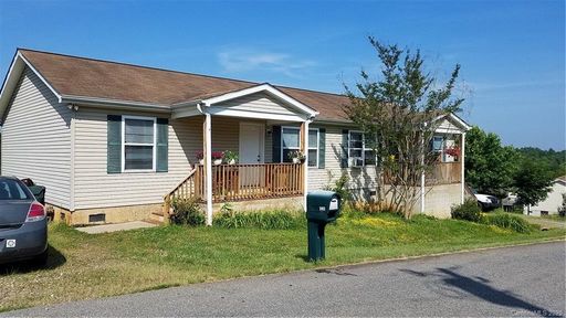 28 Spicewood Road sold home in Spicewood, Weaverville, NC