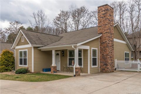 271 Old Farm School Road sold home in Lower Grassy Branch Cottages, Asheville, NC