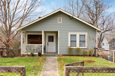 218 Westwood Place sold home in W M Worley Estate, Asheville, NC