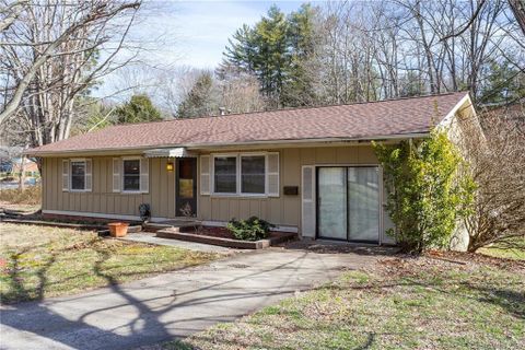 28 Lancelot Lane