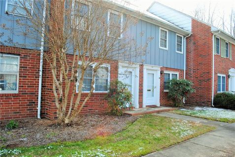 1300 Larchmont Place 309