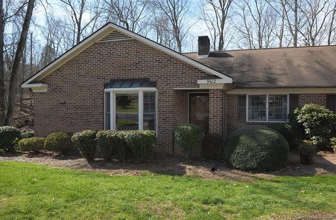 902 Colby Circle