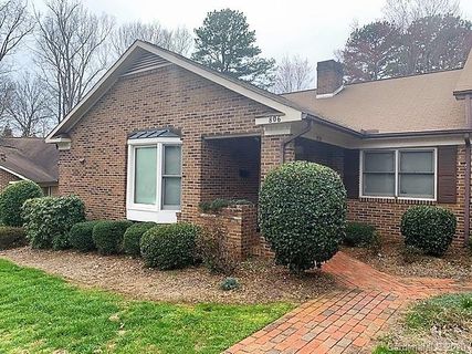 806 Colby Circle