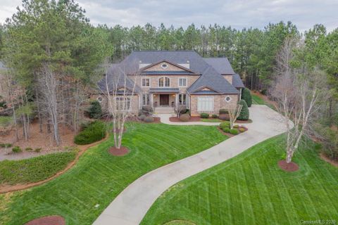 9106 Woodhall Lake Drive