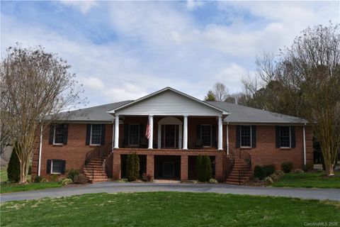 140 Lyn Road sold home in Hidden Hut Farms, Salisbury, NC