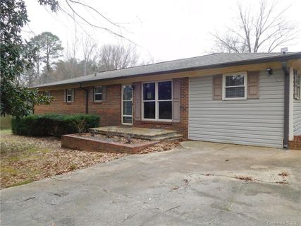 1689 Gilroy Road sold home in Whispering Pines, Iron Station, NC