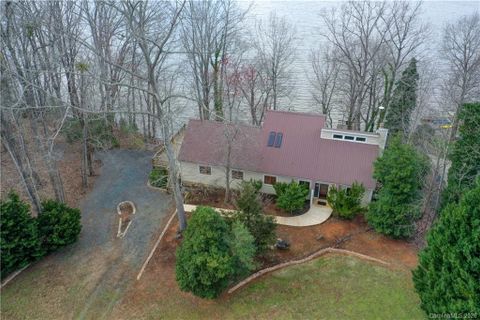 42662 Moonshine Drive
