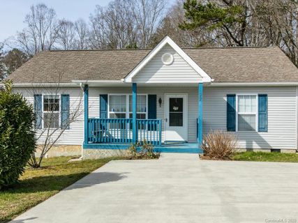 77 W Newberry Drive
