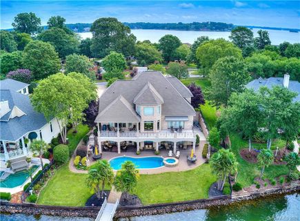 3475 Governors Island Drive sold home in Governors Island, Denver, NC