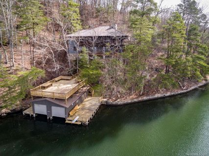 128 Sunset Lane sold home in Pierpoint, Lake Lure, NC