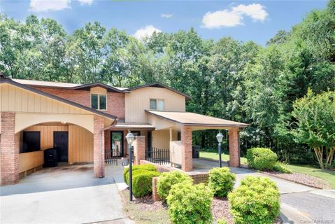 831 Coventry Lane sold home in Berkshires Mark, Statesville, NC
