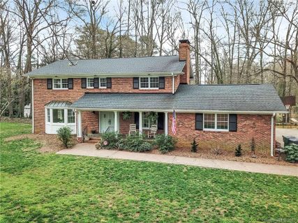 1117 Robinhood Circle