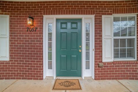 7057 Somerset Springs Drive sold home in Somerset Springs, Charlotte, NC