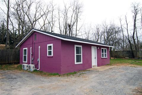 3 Crest Avenue sold home in Lincoln Park Extension, Asheville, NC