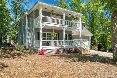 Previously sold for $394,000