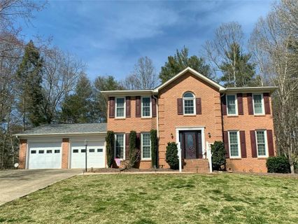 1009 Charlesmont Court sold home in Plantation Heights, Lenoir, NC