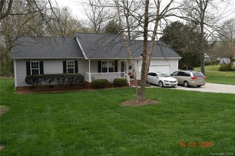 305 W 14th Street sold home in Hamilton Heights, Salisbury, NC