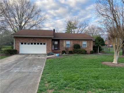 4972 Wallace Circle sold home in Olde Well South, Hickory, NC