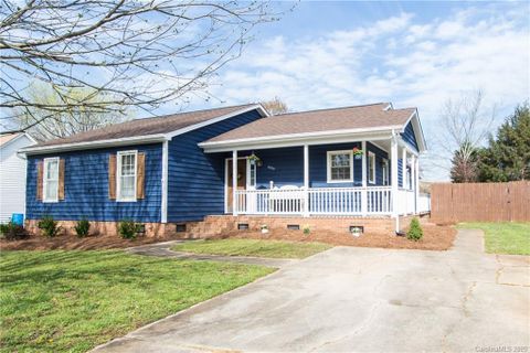 3530 Farm Lake Drive