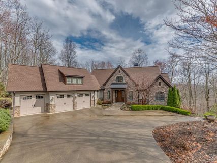 Previously sold for $957,500