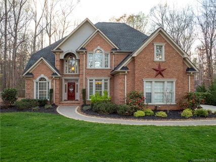 7513 Walnut Crest Drive sold home in Walnut Crest, Waxhaw, NC