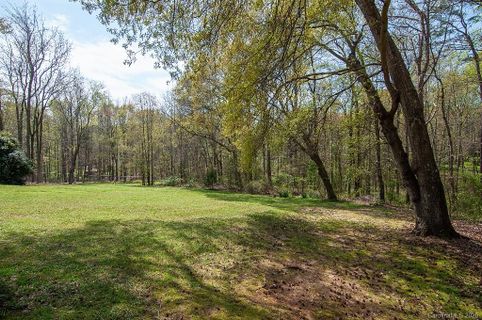9395 Horseshoe Circle