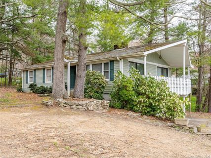 44 Loblin Lane